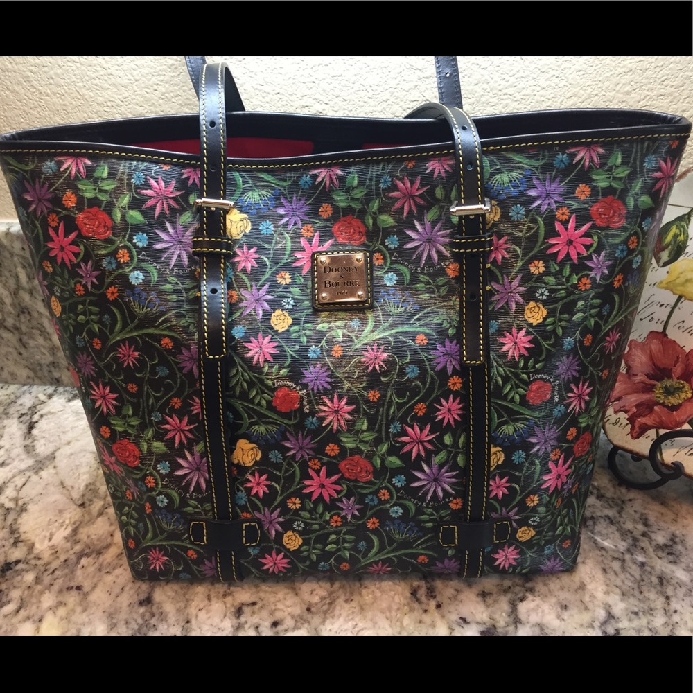 🚫SOLD🚫Dooney & Bourke Floral E/W Shopper *RARE*